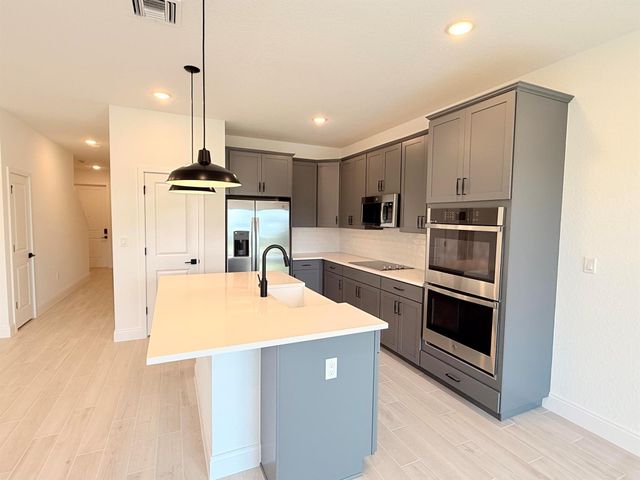 121 SE Birch Terrace, Stuart, FL 34997