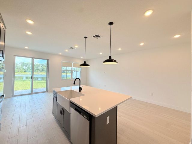 121 SE Birch Terrace, Stuart, FL 34997