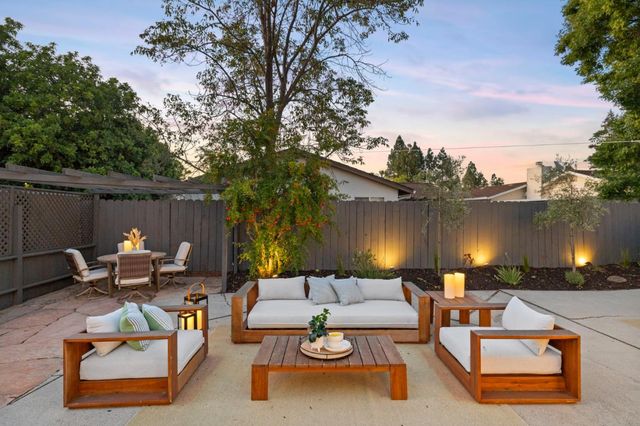 601 Spar Drive, Redwood City, CA 94065