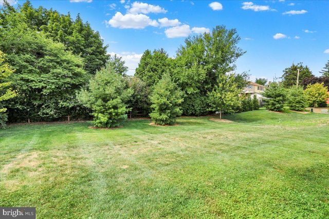 526 ARIETTA CT, Reading, PA 19605