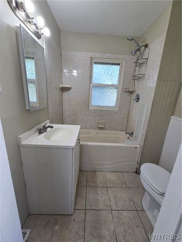1869 Cleveland Avenue, Niagara Falls, NY 14305