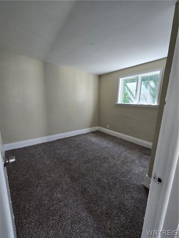 1869 Cleveland Avenue, Niagara Falls, NY 14305