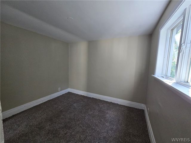 1869 Cleveland Avenue, Niagara Falls, NY 14305