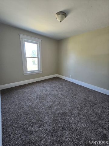 1869 Cleveland Avenue, Niagara Falls, NY 14305