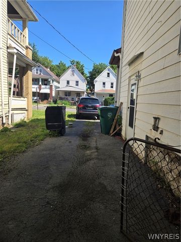 1869 Cleveland Avenue, Niagara Falls, NY 14305