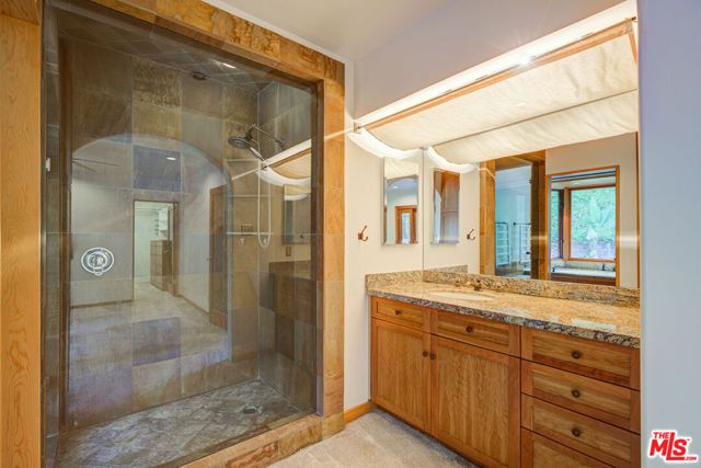 15511 Woodcrest Drive, Sherman Oaks, CA 91403