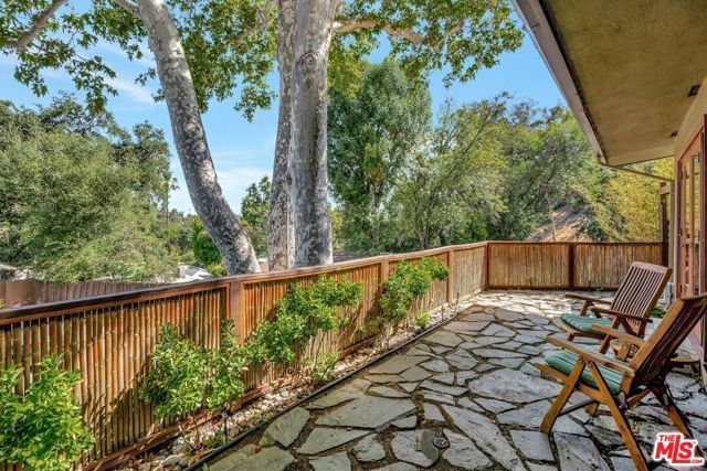 15511 Woodcrest Drive, Sherman Oaks, CA 91403