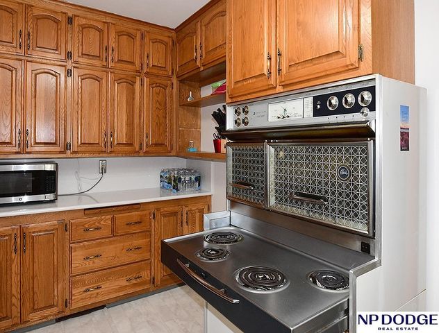 4949 Pratt Street, Omaha, NE 68104