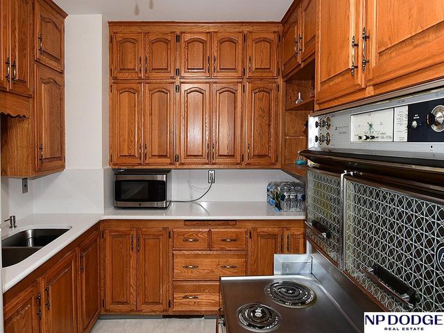 4949 Pratt Street, Omaha, NE 68104