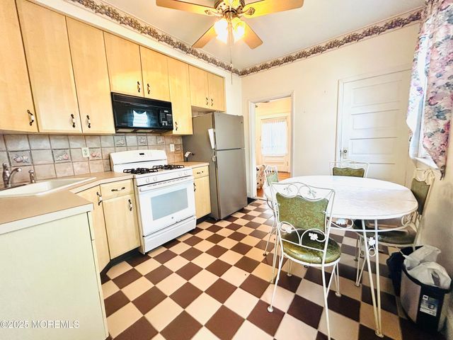 34 Rector Place, Red Bank, NJ 07701