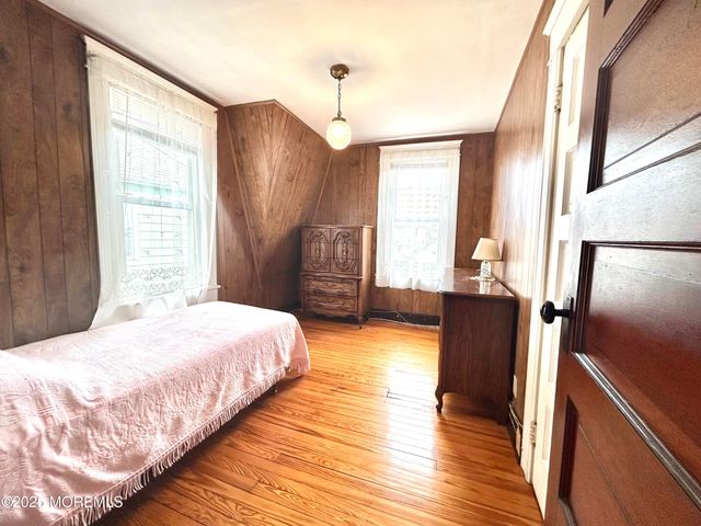 34 Rector Place, Red Bank, NJ 07701