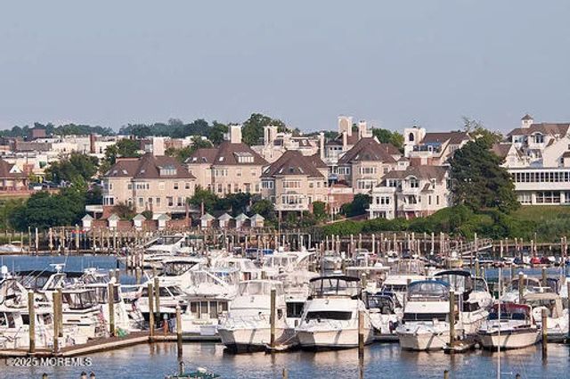 34 Rector Place, Red Bank, NJ 07701