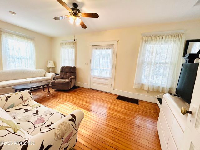 34 Rector Place, Red Bank, NJ 07701