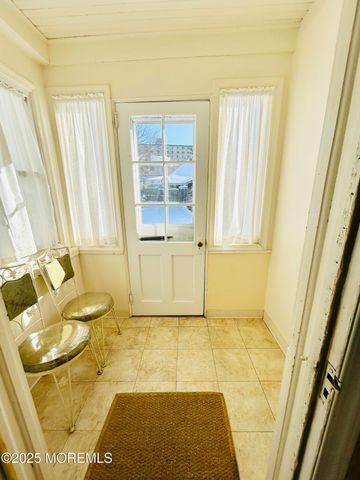 34 Rector Place, Red Bank, NJ 07701