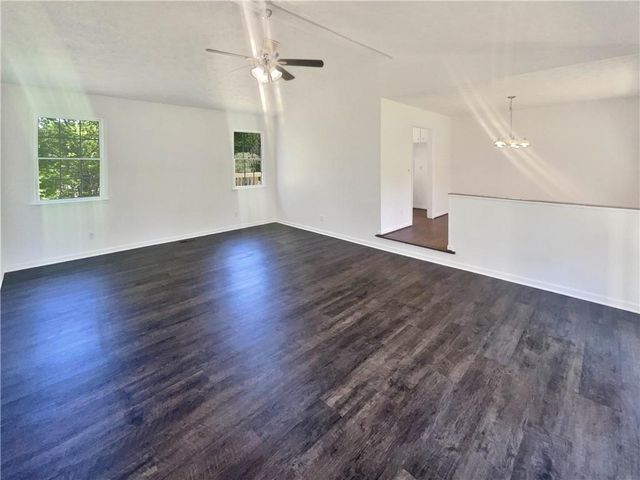 294 Farm Ridge NE Drive, Woodstock, GA 30188