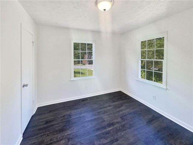 294 Farm Ridge NE Drive, Woodstock, GA 30188