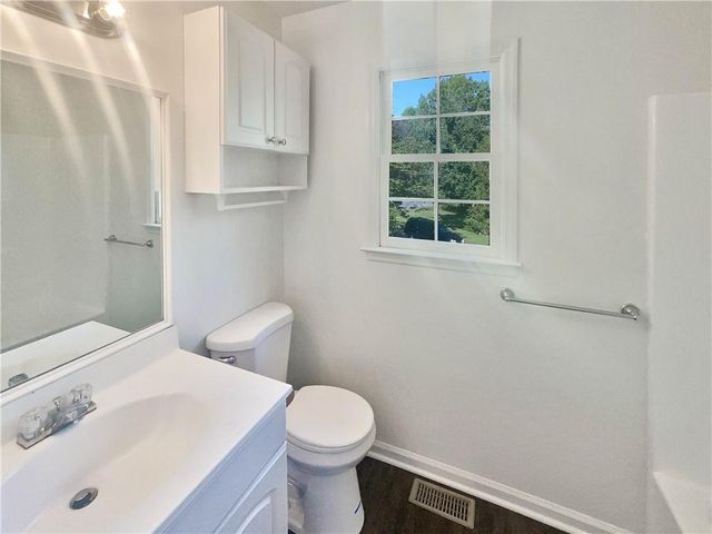 294 Farm Ridge NE Drive, Woodstock, GA 30188