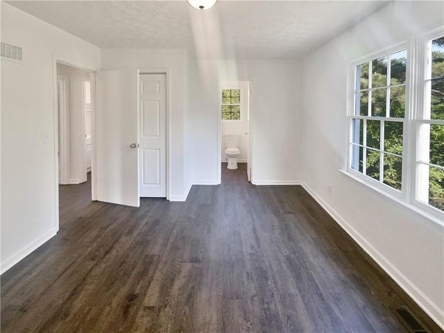 294 Farm Ridge NE Drive, Woodstock, GA 30188