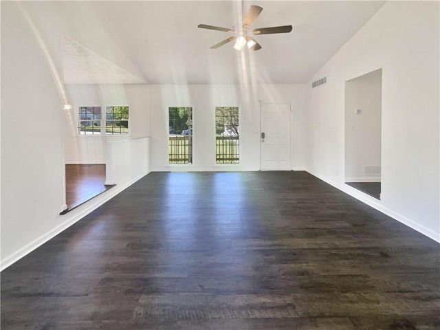 294 Farm Ridge NE Drive, Woodstock, GA 30188