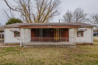1050 S Saint Clair Ave, Wichita, KS 67213