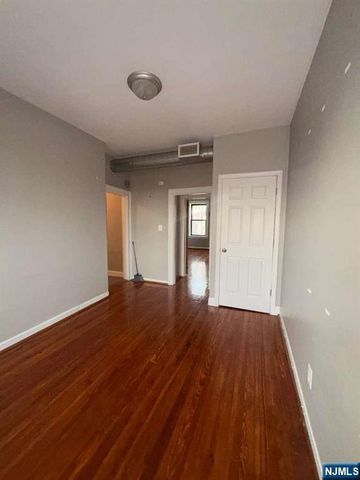 302 Princeton Avenue 3, Jersey City, NJ 07305