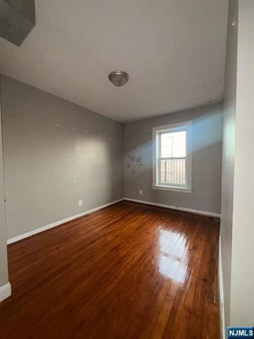 302 Princeton Avenue 3, Jersey City, NJ 07305