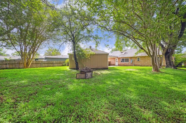 13603 Woodchester Drive, Sugar Land, TX 77498