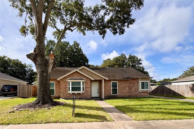 13603 Woodchester Drive, Sugar Land, TX 77498