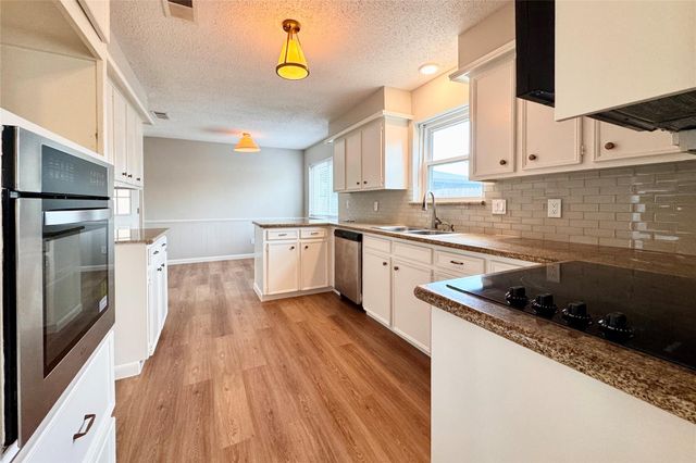 13603 Woodchester Drive, Sugar Land, TX 77498