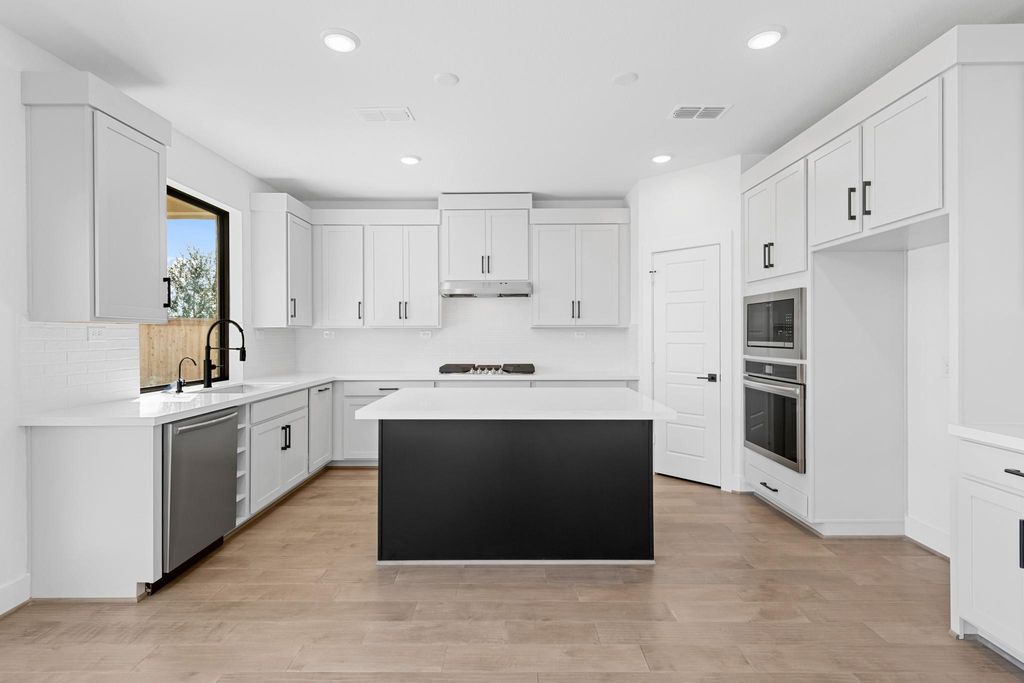 26546 Delightful Drive, Hockley, TX 77447