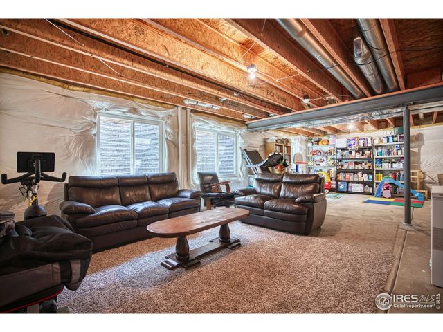 1866 Egnar St, Loveland, CO 80538