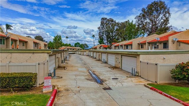 1312 Camelot, Corona, CA 92882