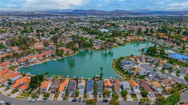 1312 Camelot, Corona, CA 92882