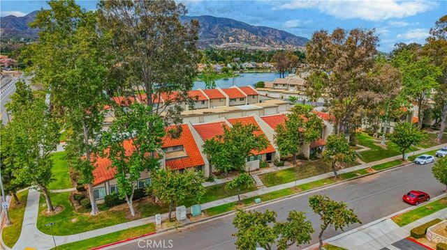 1312 Camelot, Corona, CA 92882