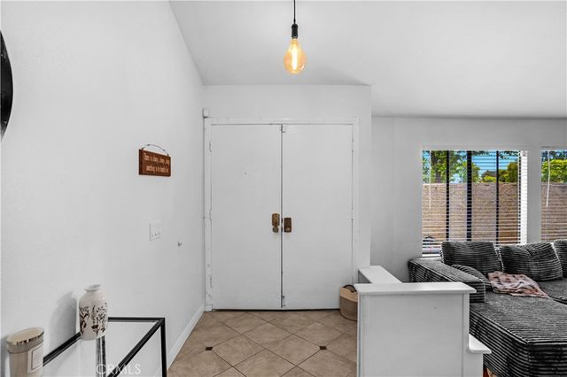1312 Camelot, Corona, CA 92882