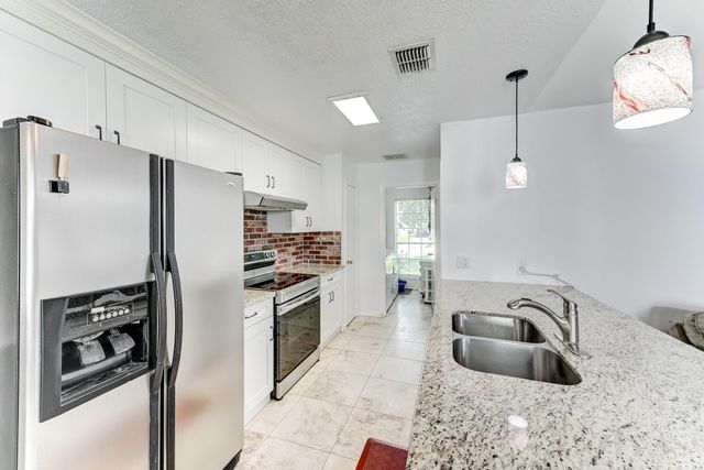 12211 Plumpoint Drive, Houston, TX 77099