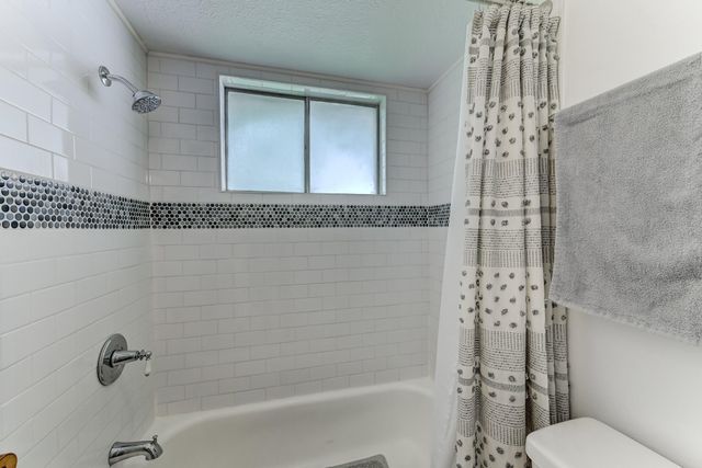 12211 Plumpoint Drive, Houston, TX 77099
