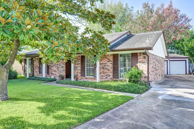 12211 Plumpoint Drive, Houston, TX 77099