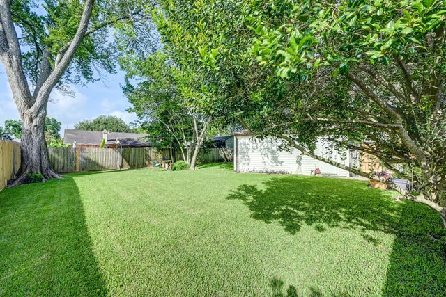12211 Plumpoint Drive, Houston, TX 77099