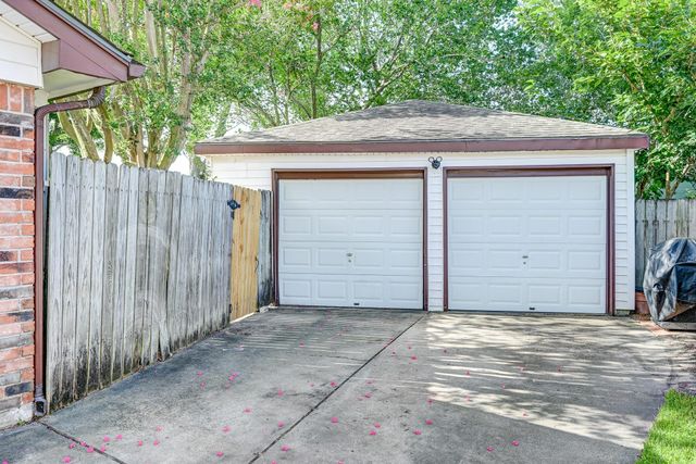 12211 Plumpoint Drive, Houston, TX 77099