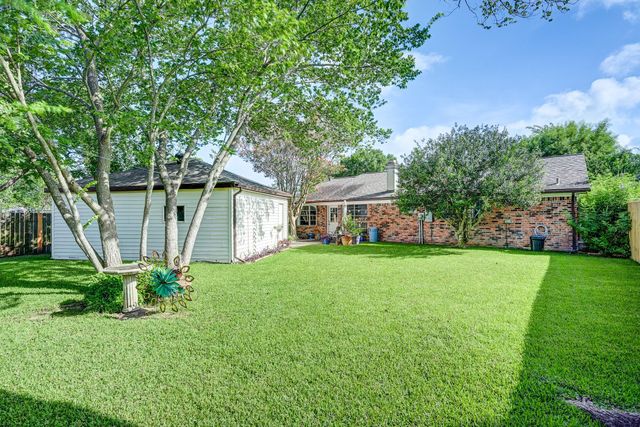 12211 Plumpoint Drive, Houston, TX 77099