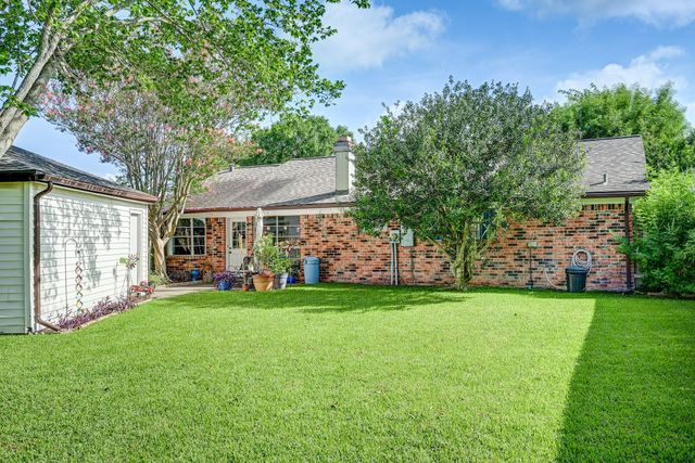 12211 Plumpoint Drive, Houston, TX 77099