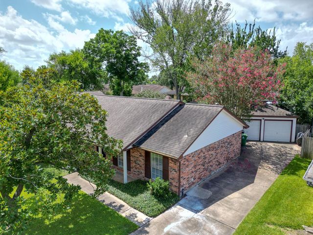 12211 Plumpoint Drive, Houston, TX 77099