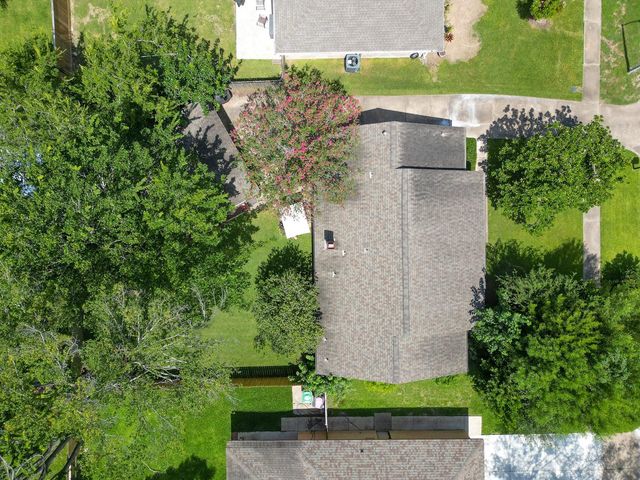 12211 Plumpoint Drive, Houston, TX 77099