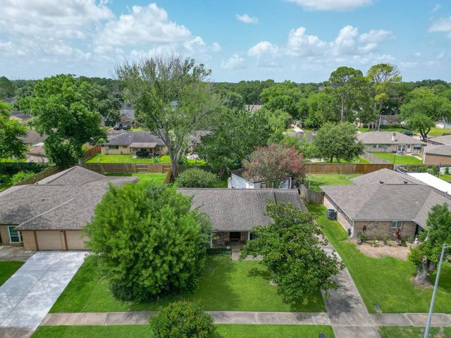 12211 Plumpoint Drive, Houston, TX 77099