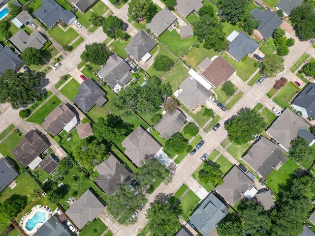 12211 Plumpoint Drive, Houston, TX 77099