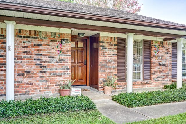 12211 Plumpoint Drive, Houston, TX 77099