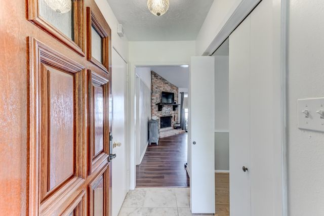12211 Plumpoint Drive, Houston, TX 77099