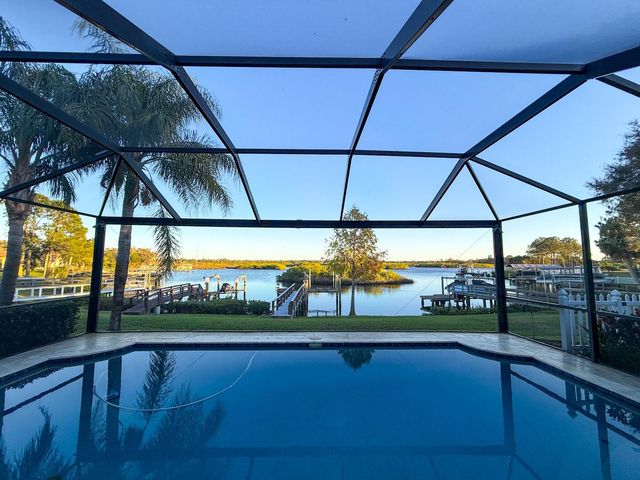 1881 RIVEREDGE DRIVE, Tarpon Springs, FL 34689