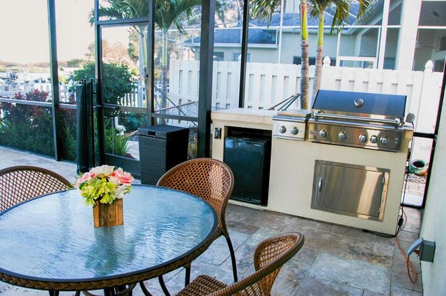 1881 RIVEREDGE DRIVE, Tarpon Springs, FL 34689